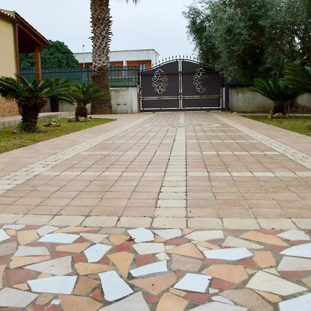 Holiday home La Perla By Quokka 360 - In With Garden Marsala